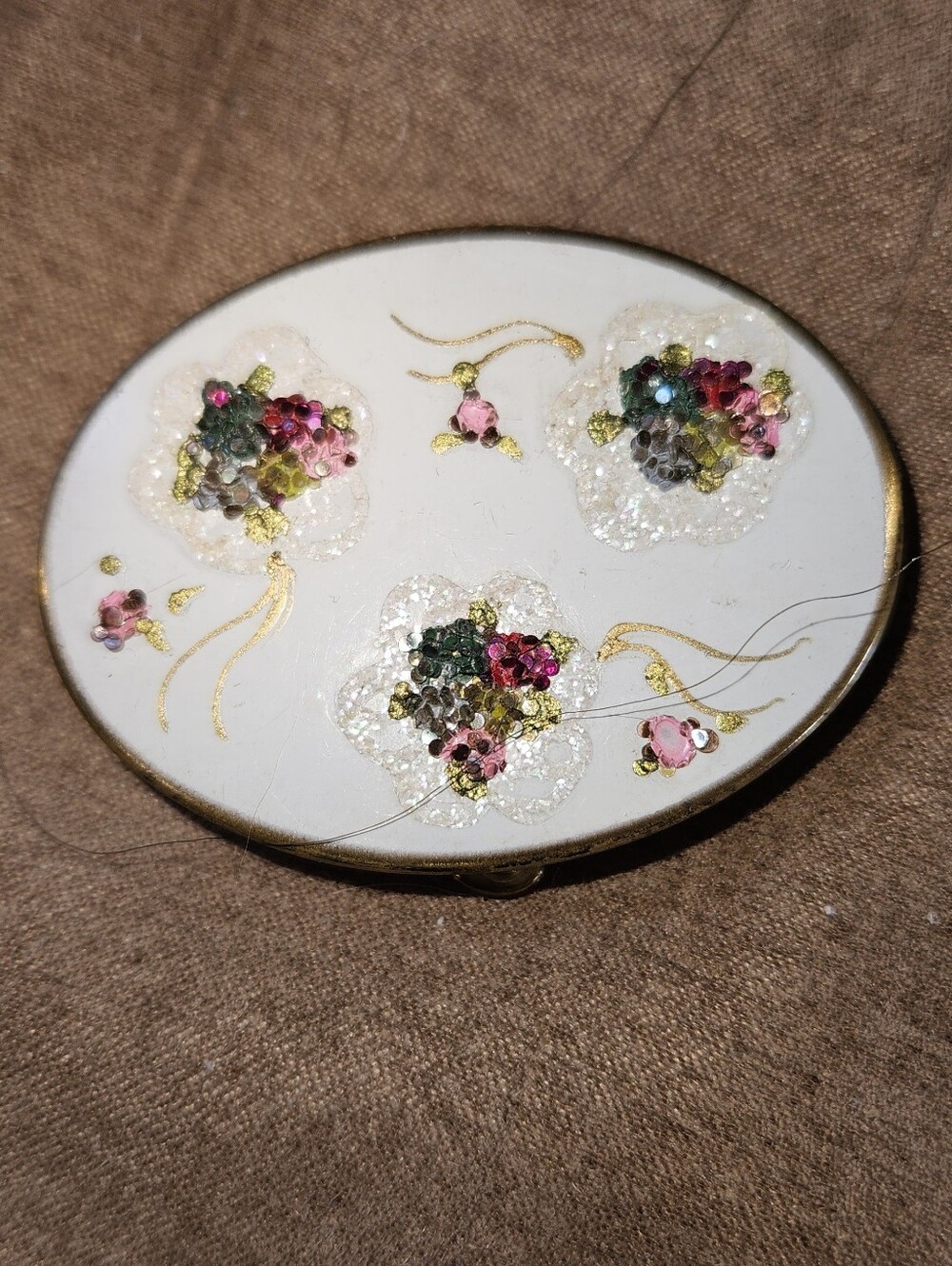 Vintage Volupté Style Compact w/ Gold-Toned Metal Body, Approx. 2.5" X 1.5"